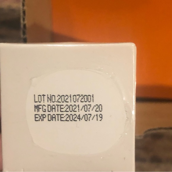 NIB LANBENA Vitamin C Scrub Cream and Vitamin C Exfoliator Gel - Picture 7 of 9